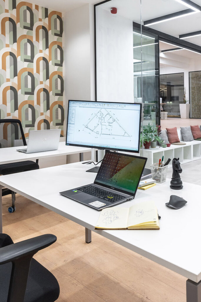 Bureau moderne dédié aux métiers de la construction et de l’ingénierie