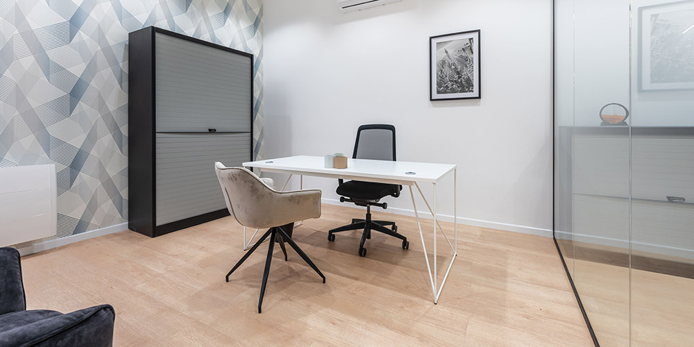 Bureau privatif moderne et épuré dans un centre professionnel à Bruxelles